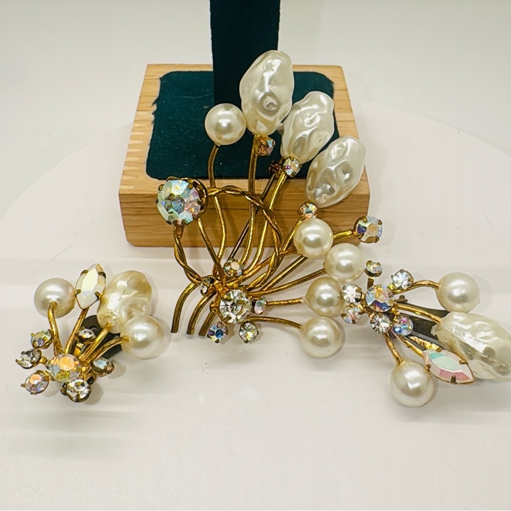 Austrian brooch and earring set.​​